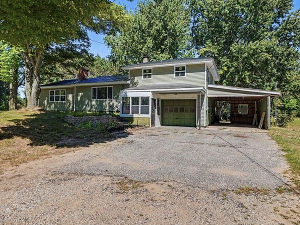 1012 N Evergreen Drive, White Cloud, MI 49349
