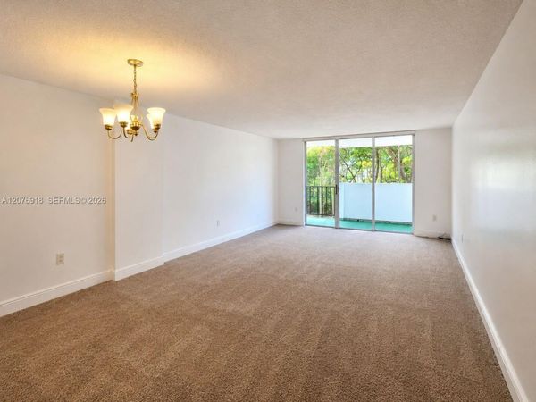 2780 NE 183rd St , Unit 215, Aventura, FL 33160