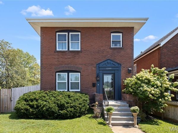 1200 McCausland Avenue , St Louis, MO 63117
