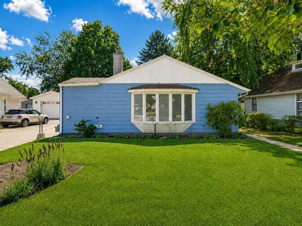 203 E Leyte Avenue, Mishawaka, IN 46545