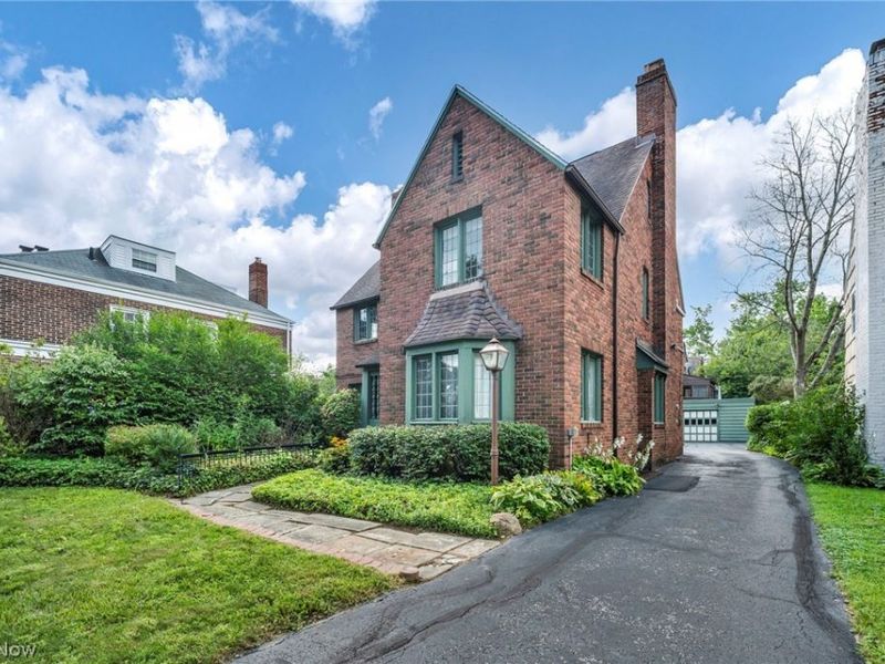 18126 Lomond Boulevard, Shaker Heights, OH 44122 Photo 6