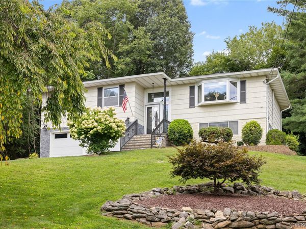6 Reeback Drive, Ossining, NY 10562