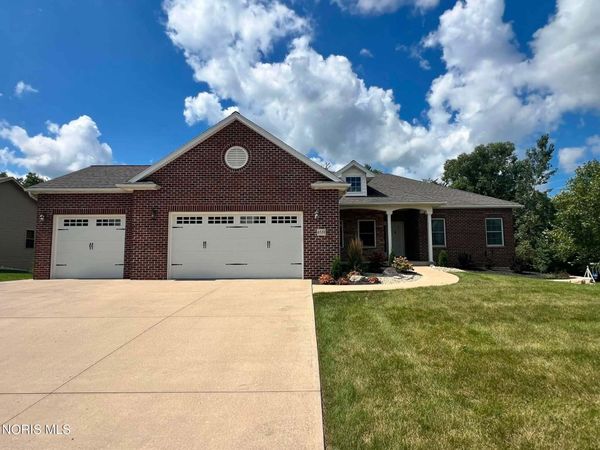 6580 Silver Lake Drive, Findlay, OH 45840