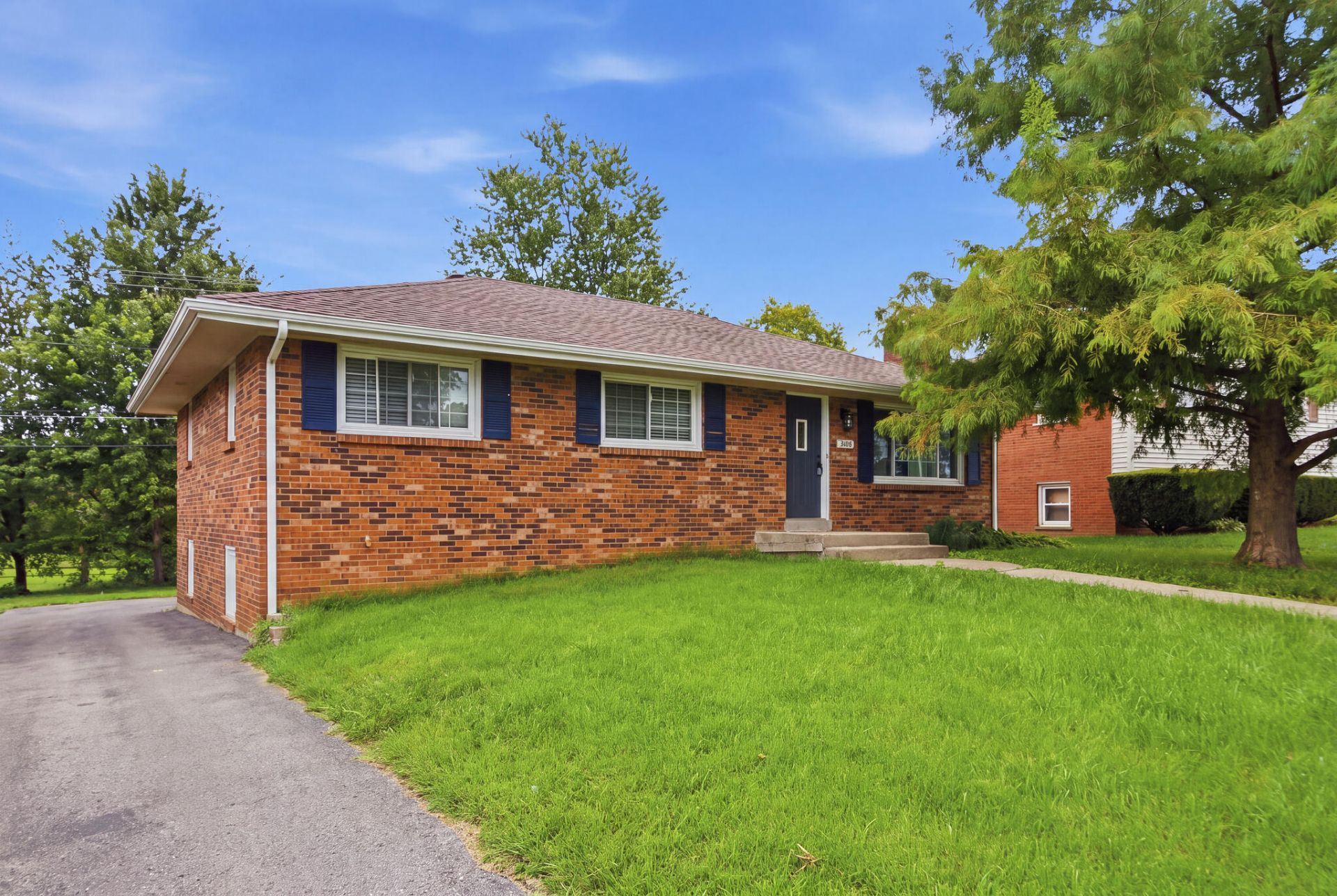 563 Bishop Drive, Lexington, KY 40505 Main Photo
