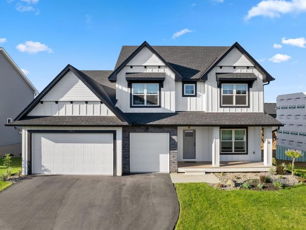 17940 Headwaters Drive , Lakeville, MN 55044