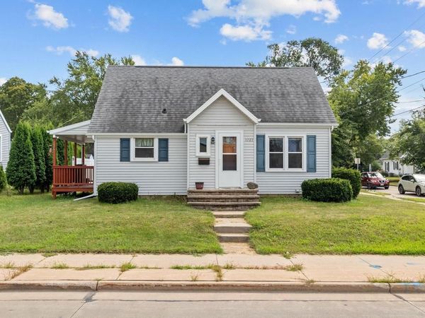 1727 W WISCONSIN AVENUE, Appleton, WI 54914
