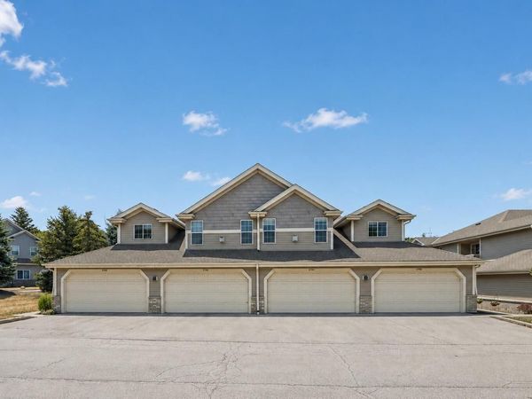 2790 Hidden DRIVE, Unit 134, Saint Francis, WI 53235