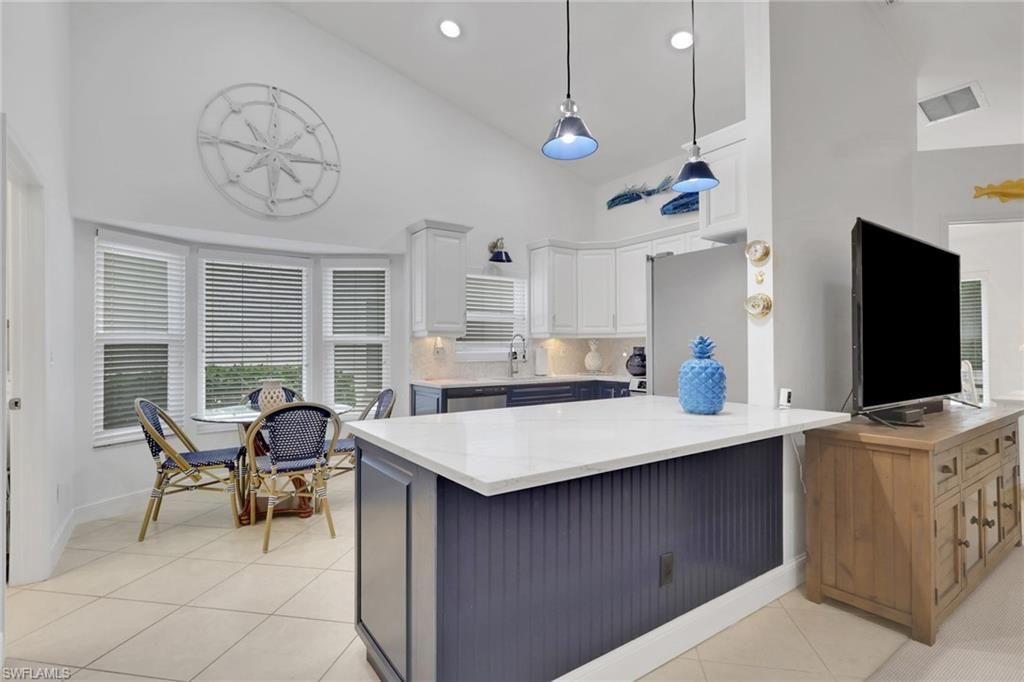 437 Fox Den Cir, Naples, FL 34104 Photo