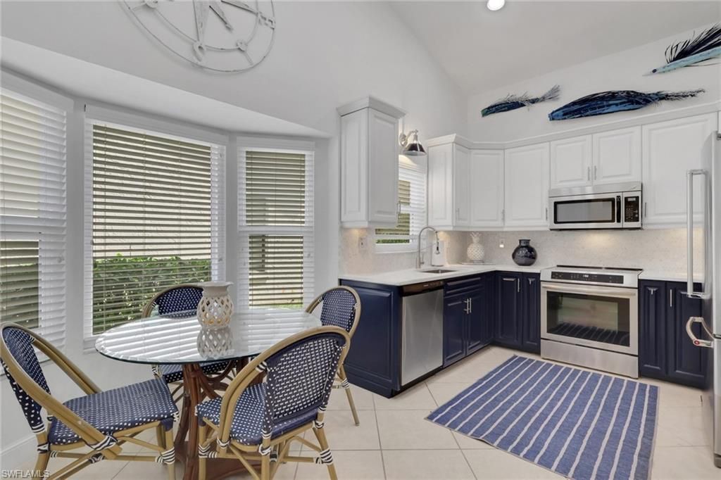 437 Fox Den Cir, Naples, FL 34104 Photo
