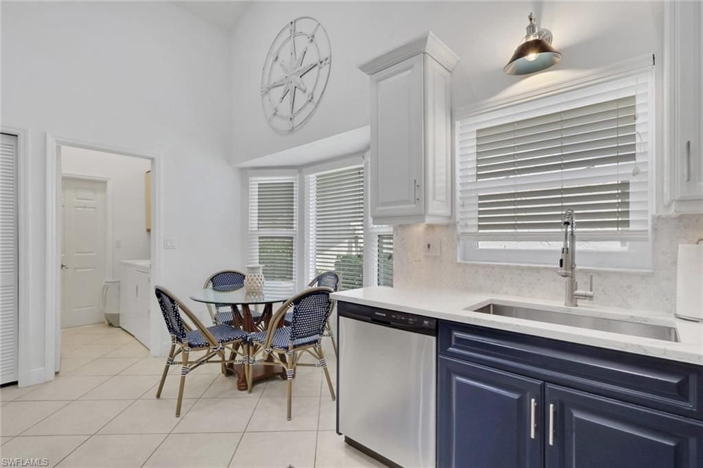 437 Fox Den Cir, Naples, FL 34104 Photo