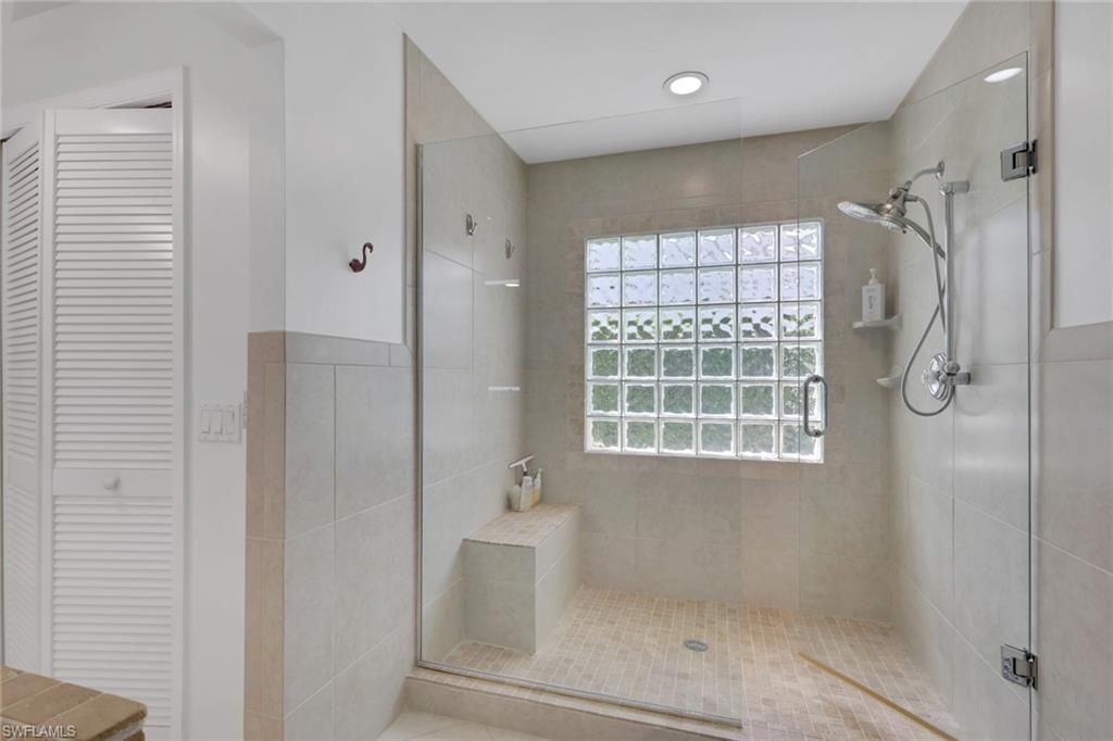 437 Fox Den Cir, Naples, FL 34104 Photo