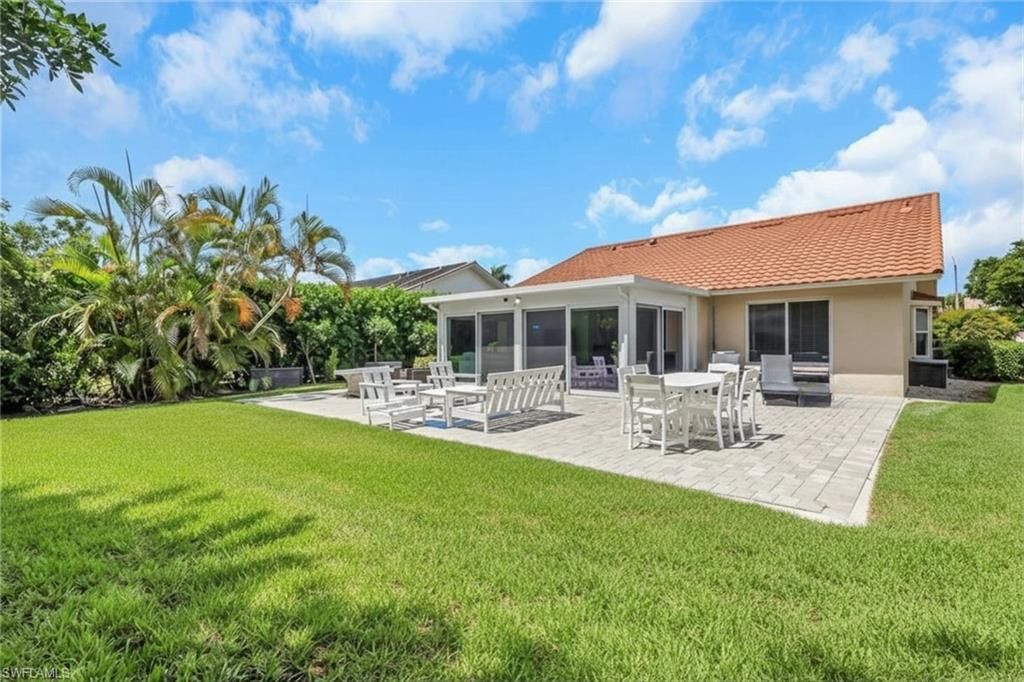 437 Fox Den Cir, Naples, FL 34104 Photo