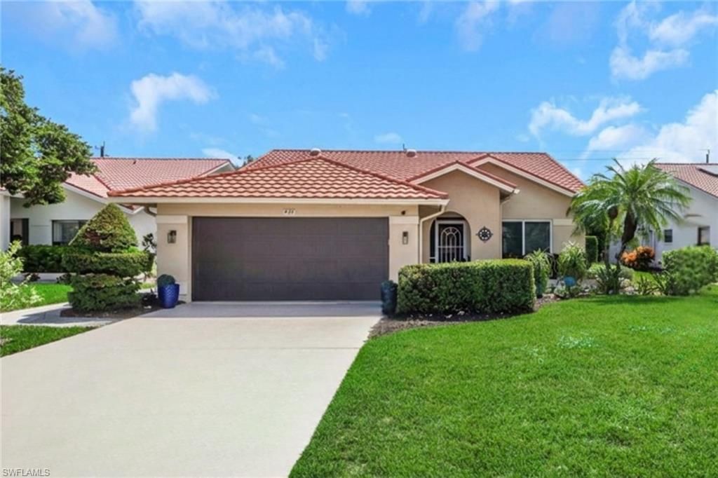 437 Fox Den Cir, Naples, FL 34104 Photo