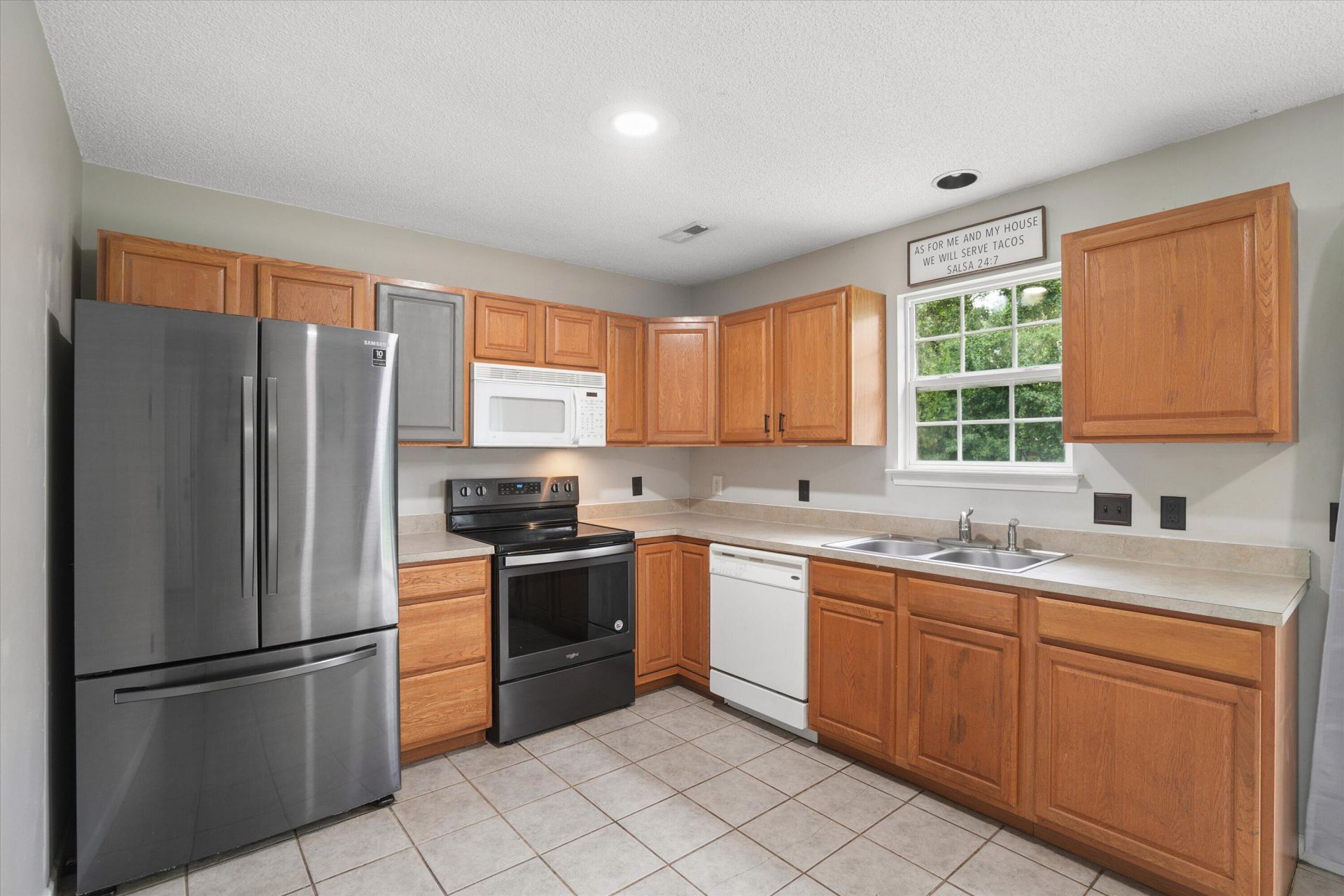 123 Giles Drive Photo 10