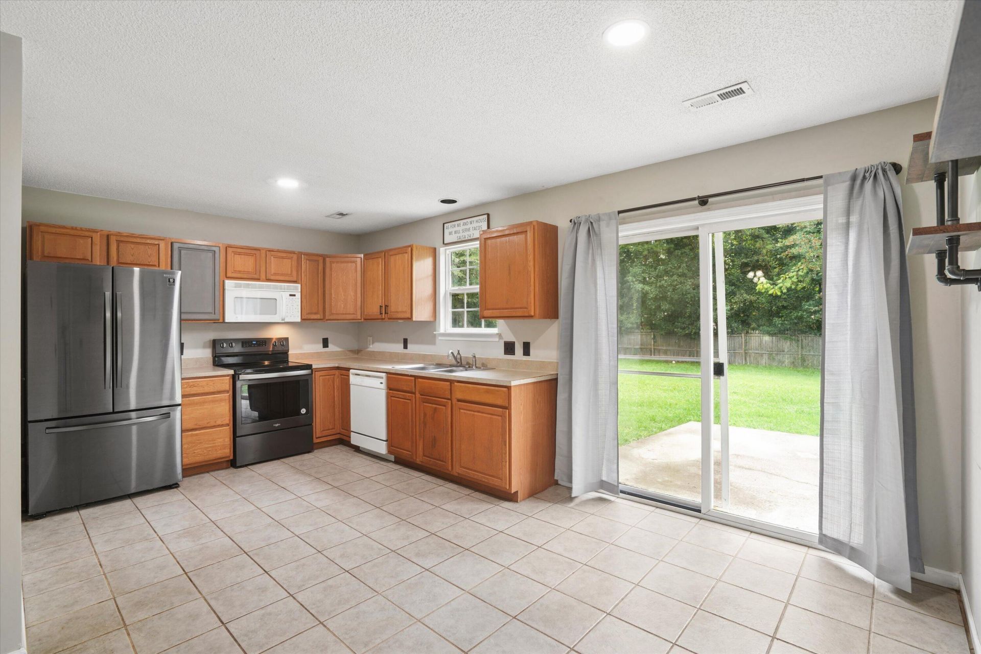 123 Giles Drive Photo 11