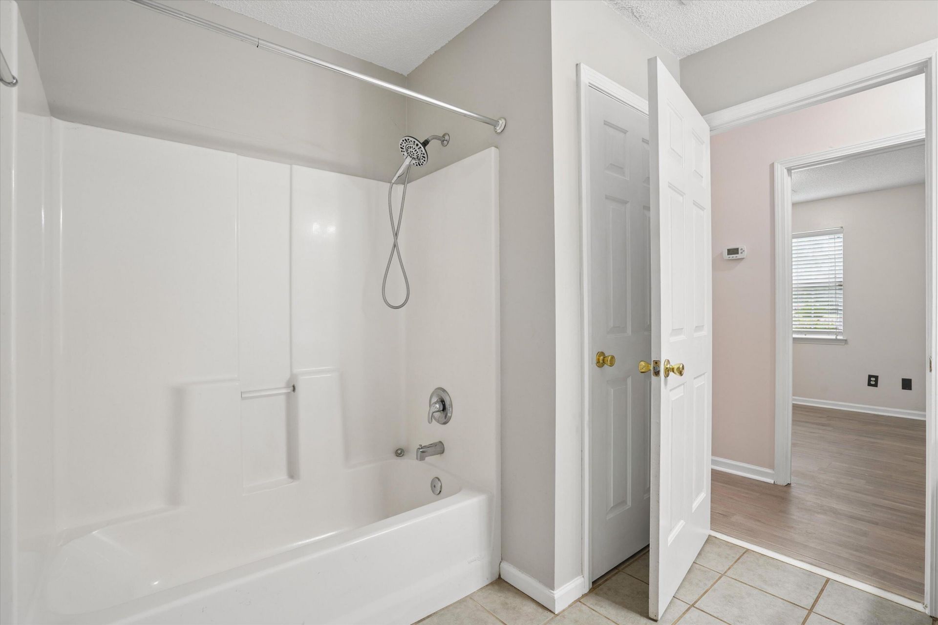 123 Giles Drive Photo 16