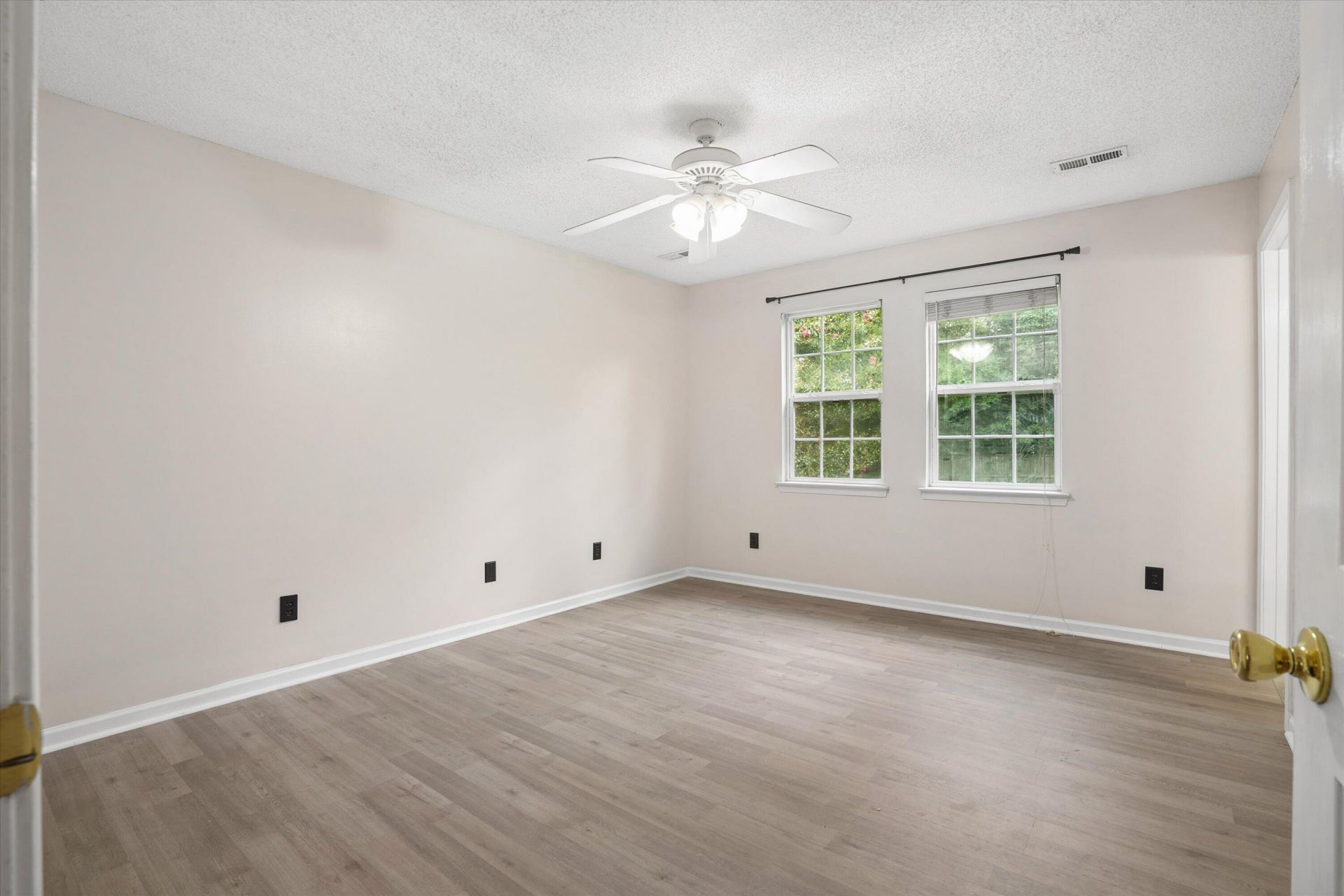 123 Giles Drive Photo 17