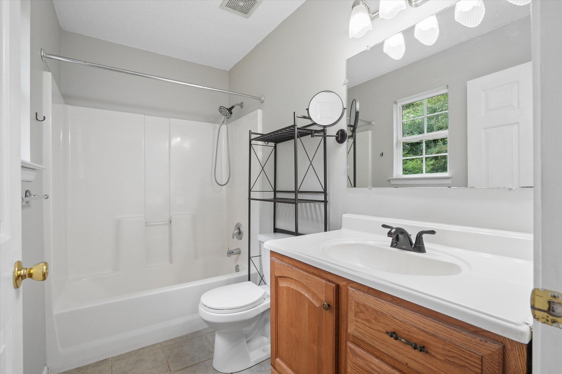 123 Giles Drive Photo 20