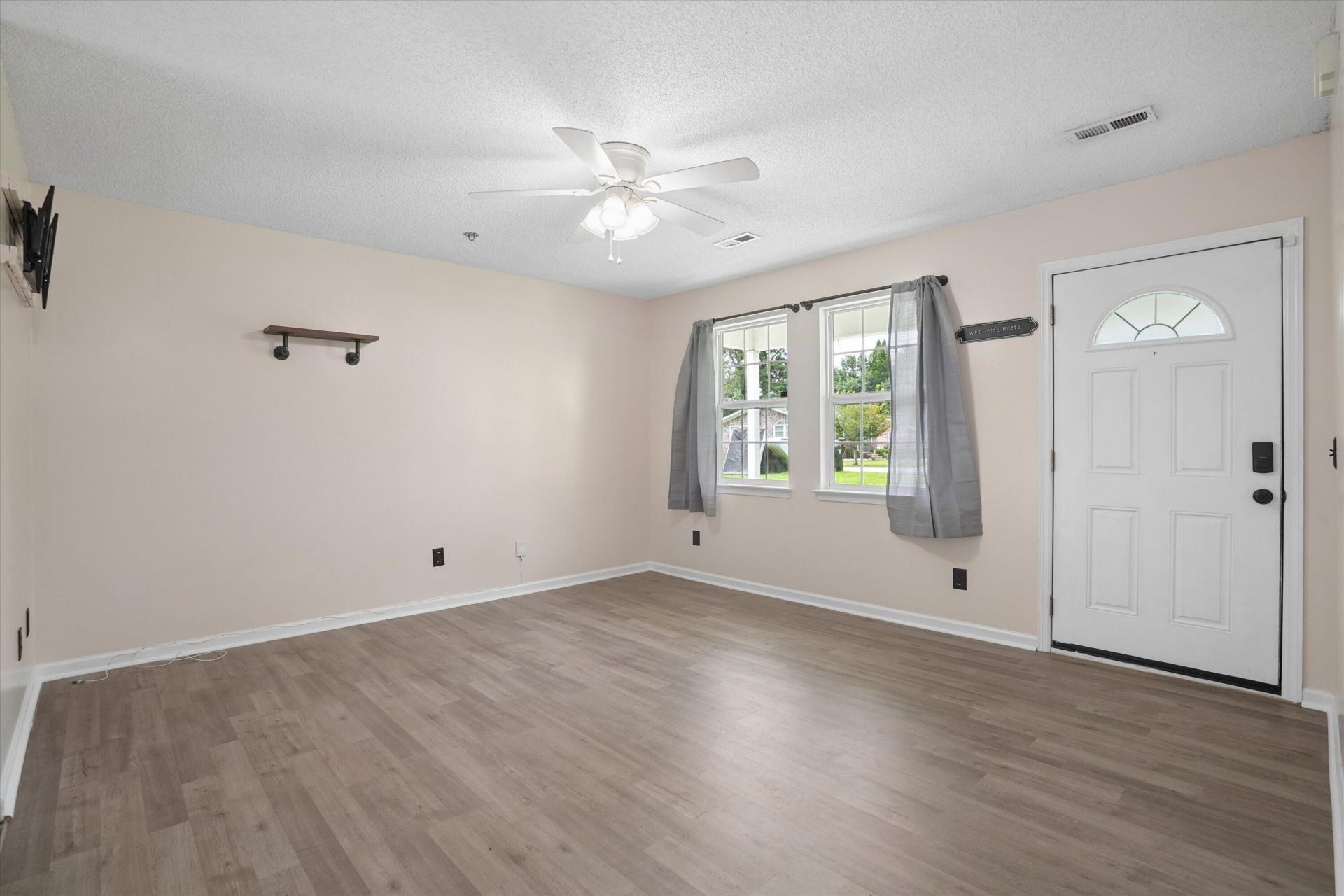 123 Giles Drive Photo 5