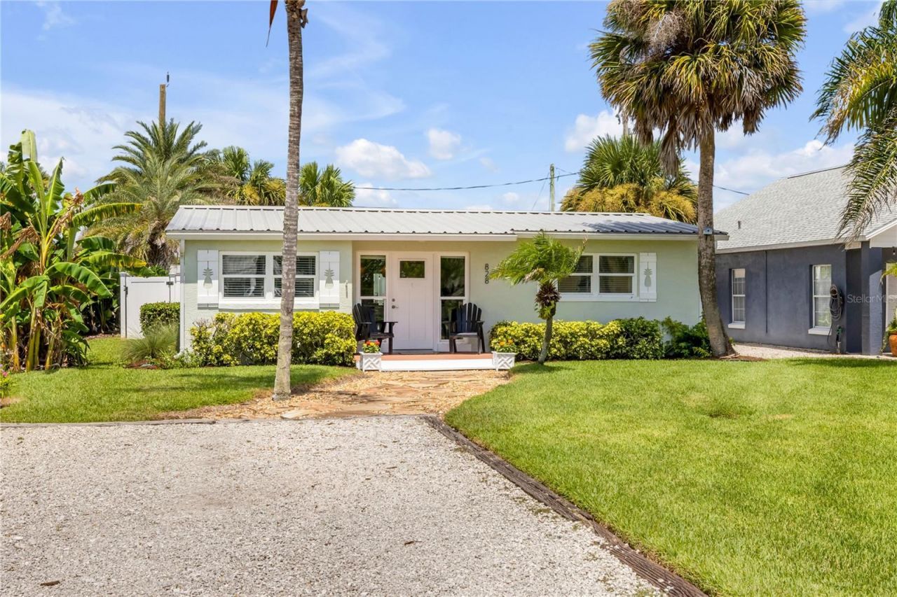 828 E 25th Avenue, New Smyrna Beach, FL 32169 Photo