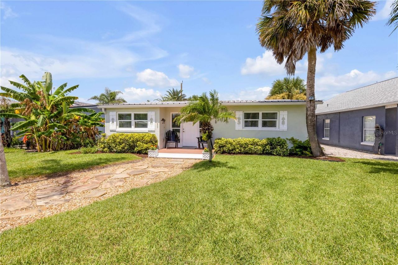 828 E 25th Avenue, New Smyrna Beach, FL 32169 Photo