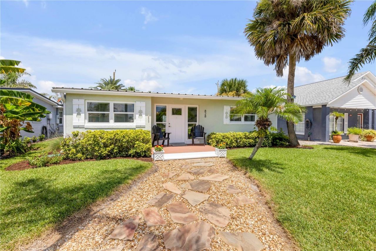 828 E 25th Avenue, New Smyrna Beach, FL 32169 Photo