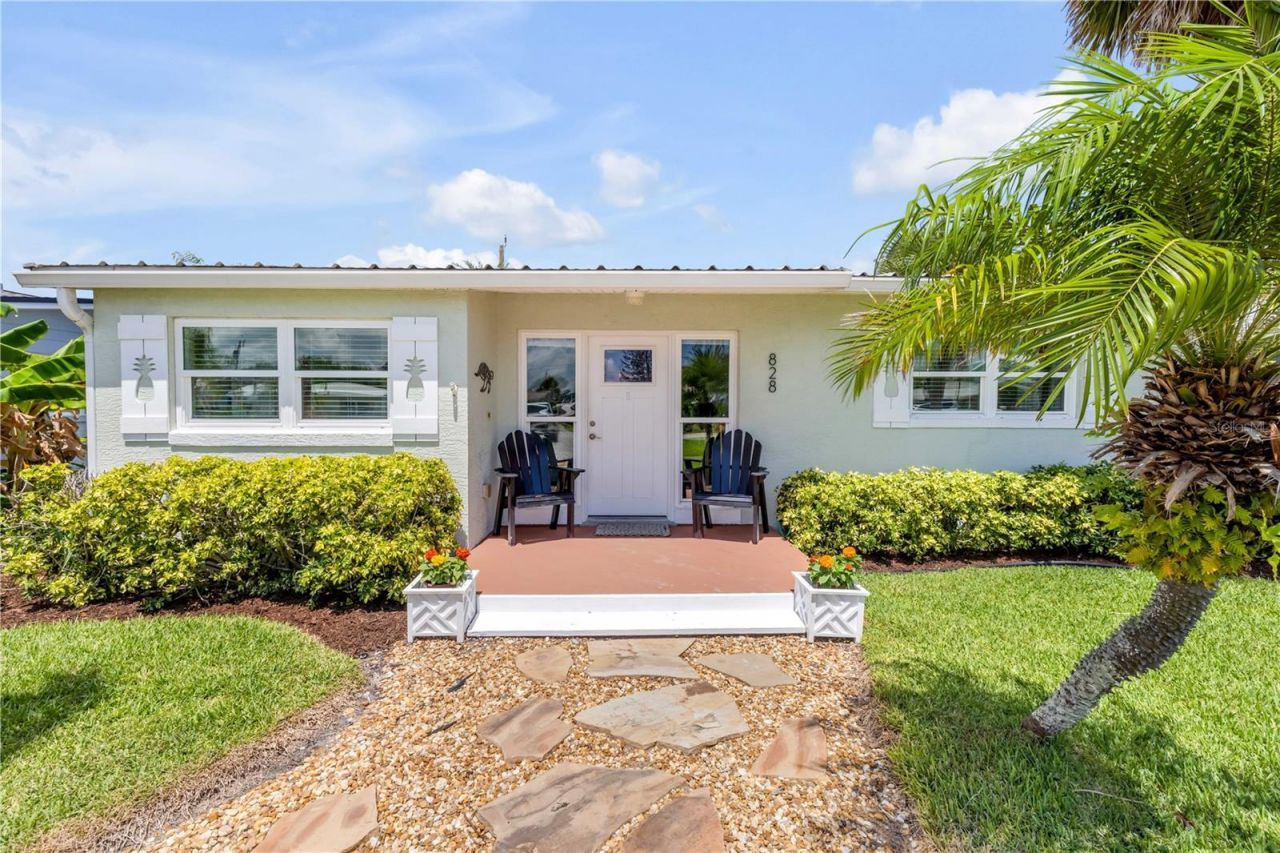 828 E 25th Avenue, New Smyrna Beach, FL 32169 Photo