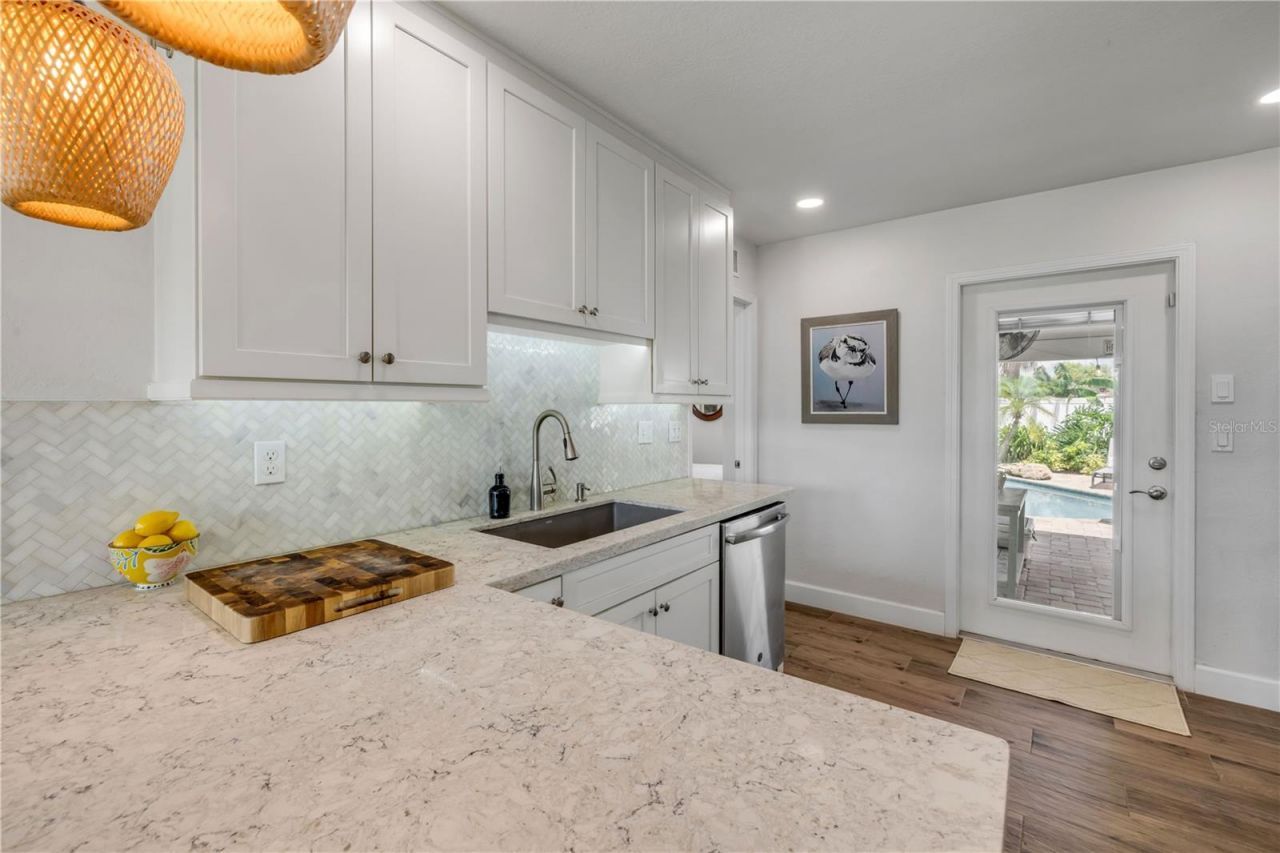 828 E 25th Avenue, New Smyrna Beach, FL 32169 Photo