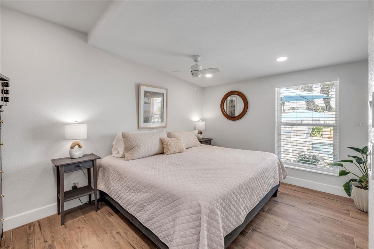 828 E 25th Avenue, New Smyrna Beach, FL 32169 Photo