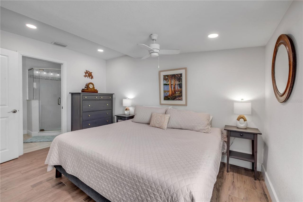 828 E 25th Avenue, New Smyrna Beach, FL 32169 Photo