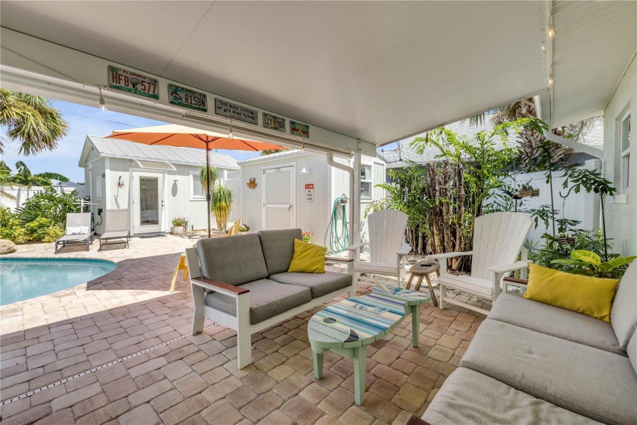 828 E 25th Avenue, New Smyrna Beach, FL 32169 Photo