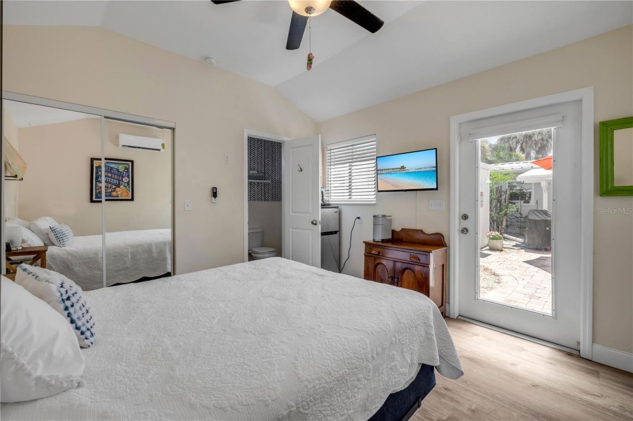 828 E 25th Avenue, New Smyrna Beach, FL 32169 Photo
