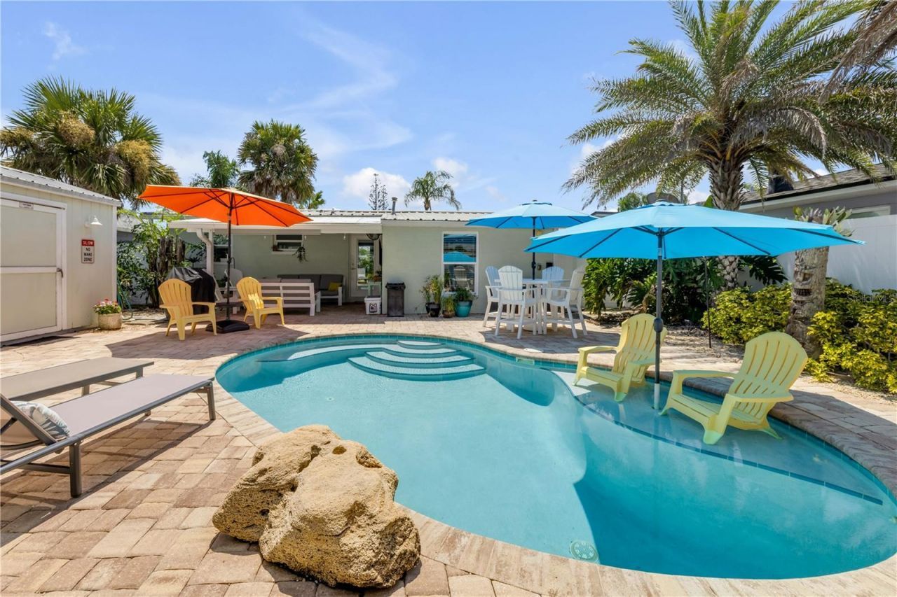 828 E 25th Avenue, New Smyrna Beach, FL 32169 Photo