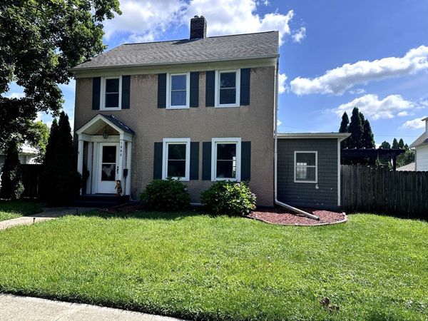 1005 3rd Street , Clinton, IA 52732