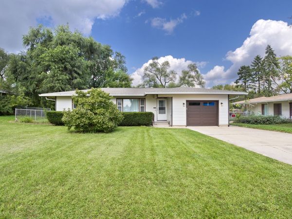 1104 Jasper Drive , McHenry, IL 60051