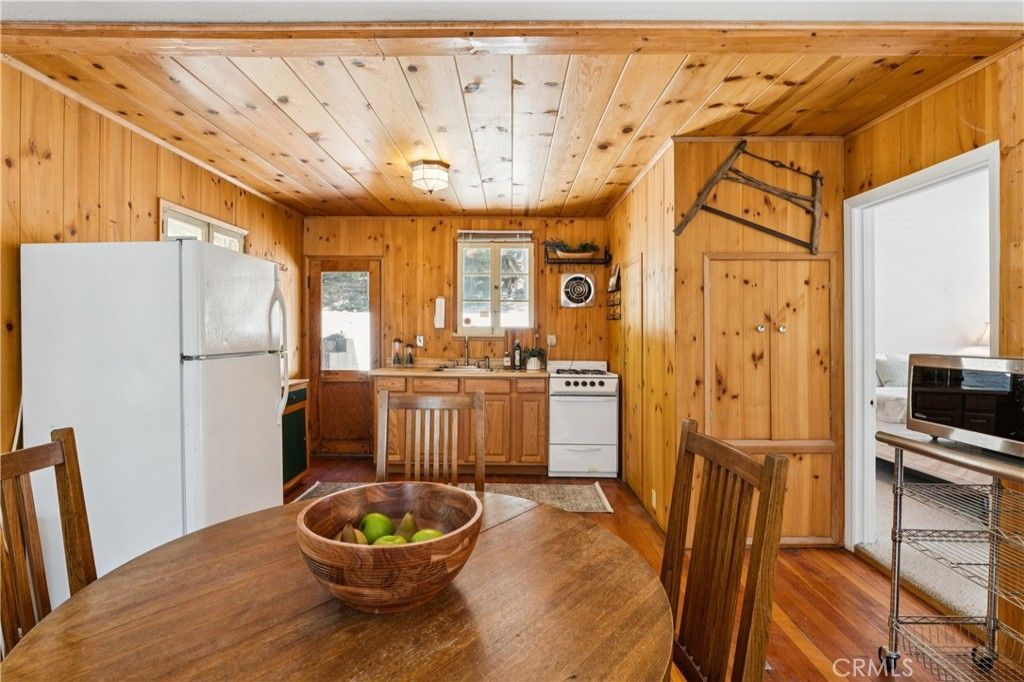 27260 Little Bear Road, Blue Jay, CA 92317 Main Photo