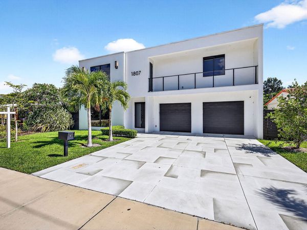 1807 NE 18TH Street, Fort Lauderdale, FL 33305