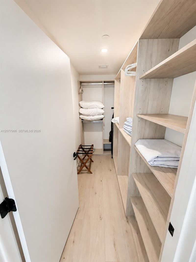 225 N Miami Ave , Unit 2810, Miami, FL 33128 Photo
