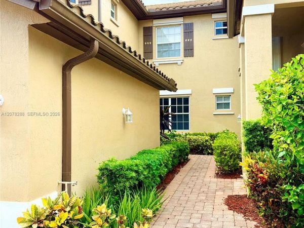 8351 NW 128th Ln , Unit 22-B, Parkland, FL 33076
