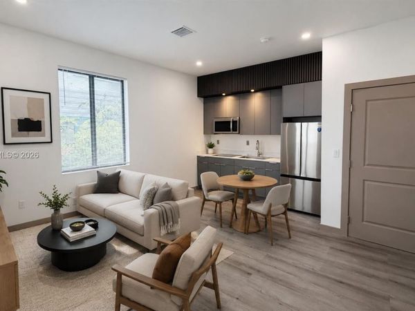 768 NW 2nd St , Unit 3, Miami, FL 33128