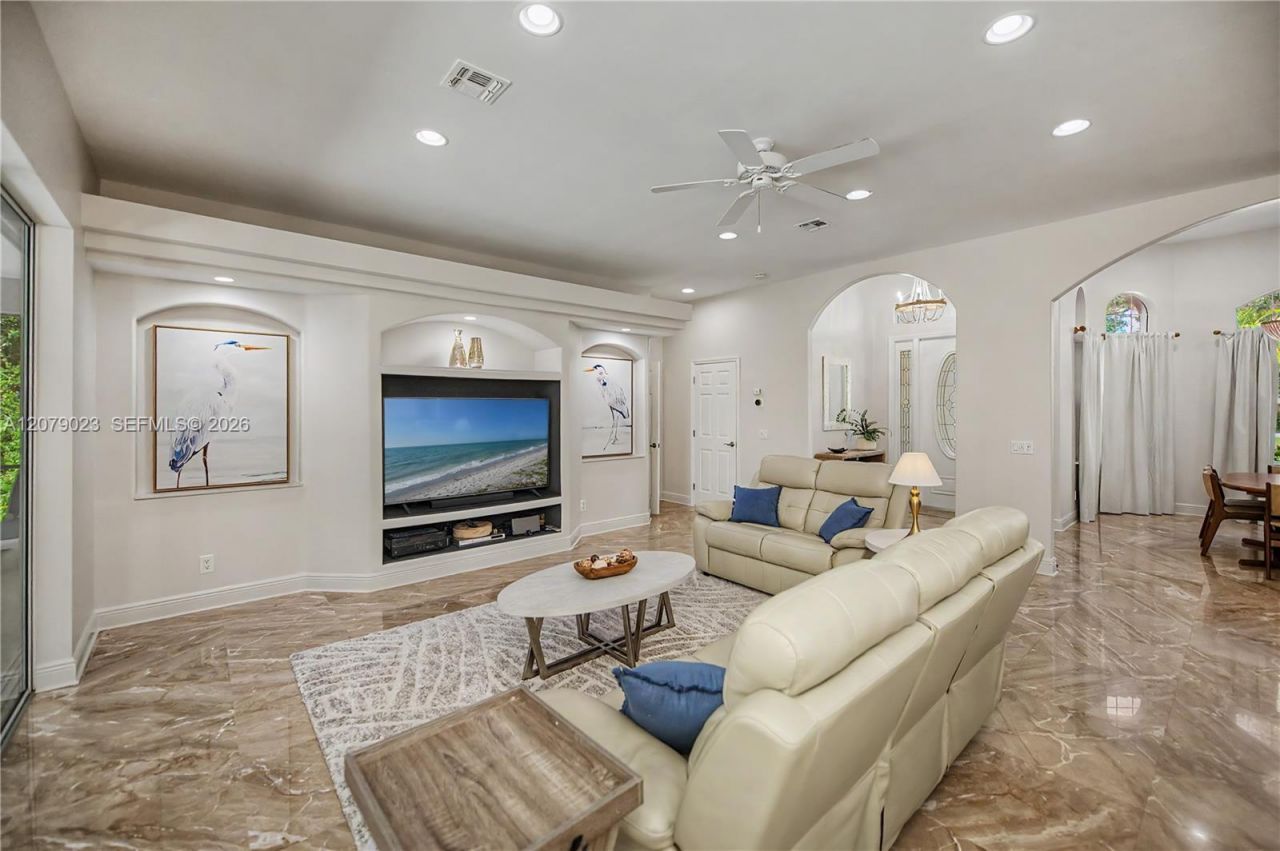 4033 Oak Haven Dr. , La Belle, FL 33935 Photo