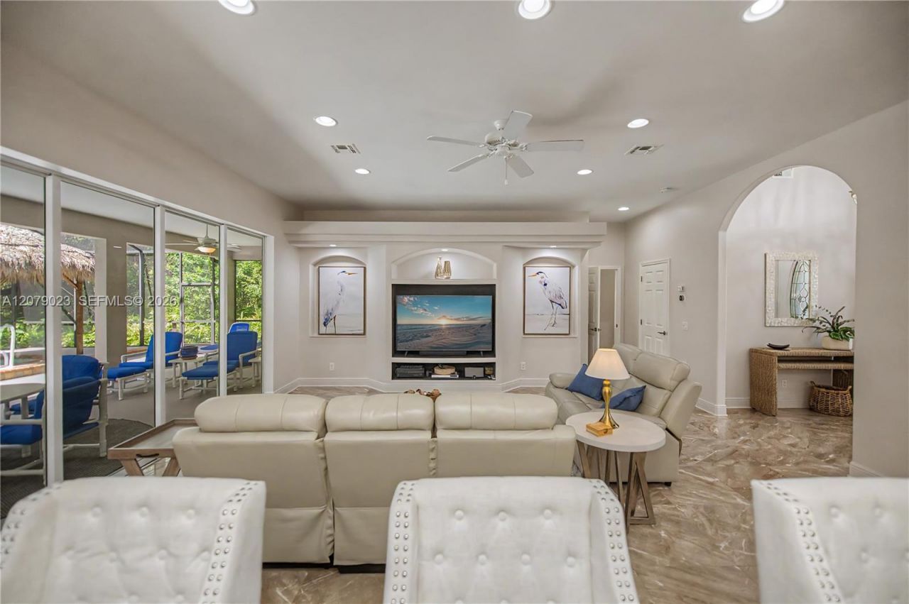 4033 Oak Haven Dr. , La Belle, FL 33935 Photo