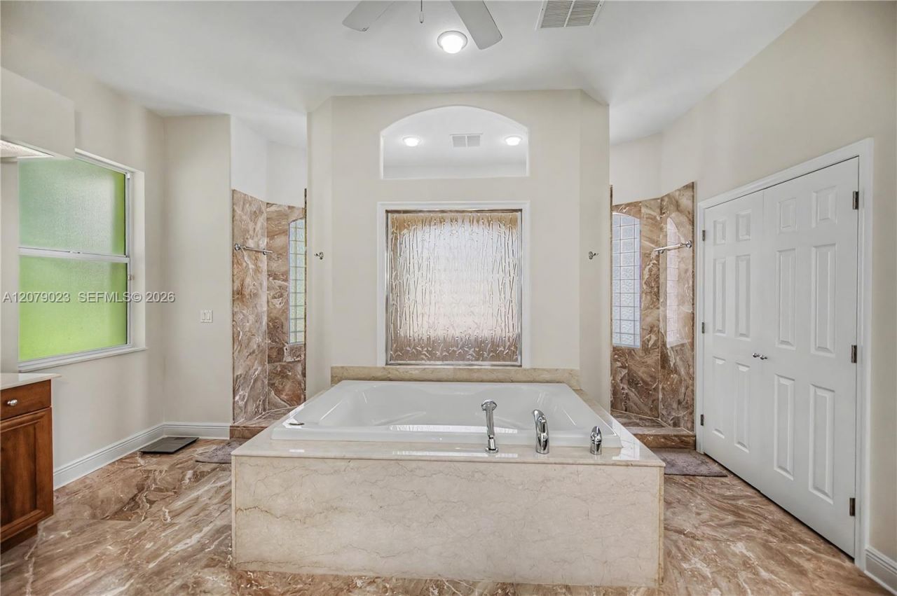 4033 Oak Haven Dr. , La Belle, FL 33935 Photo