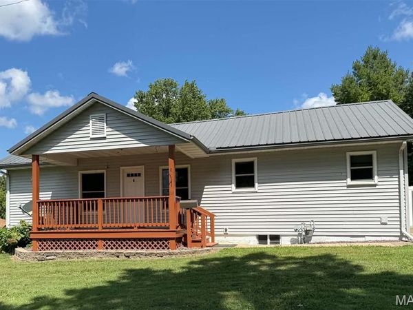 330 S 2nd Street, Vandalia, IL 62471