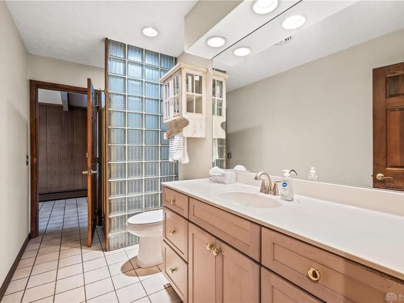 5208 Vernadale Drive, Washington Township, OH 45429 Photo 15