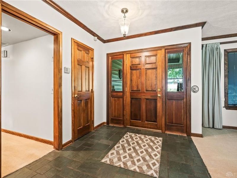 5208 Vernadale Drive, Washington Township, OH 45429 Photo 4