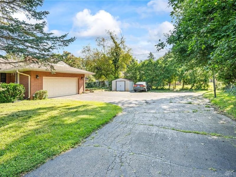 5208 Vernadale Drive, Washington Township, OH 45429 Photo 44