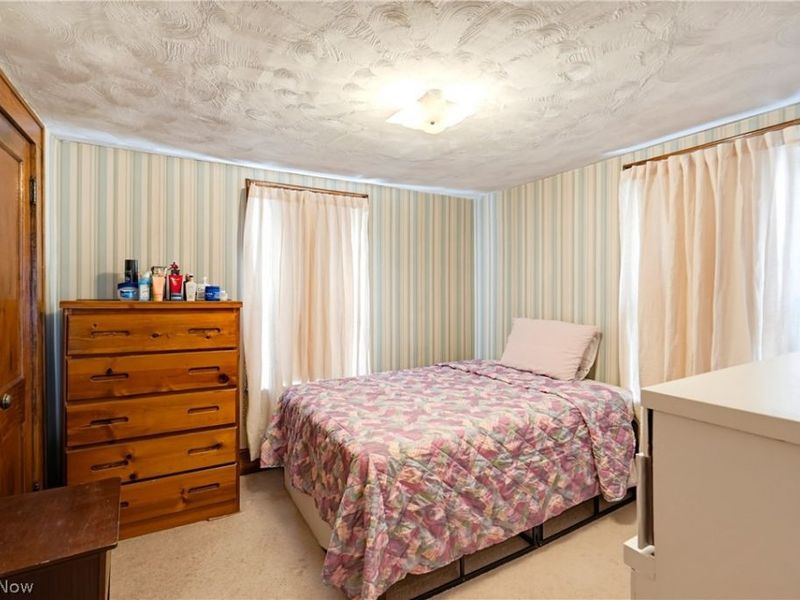 982 W Hopocan Avenue, Barberton, OH 44203 Photo 15