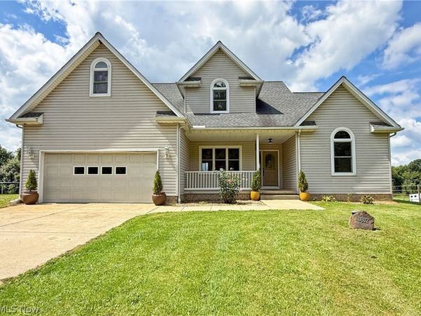 9802 Sharrott Road, Poland, OH 44514