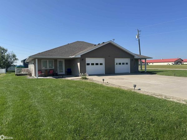 810 Michael Street, Moravia, IA 52571